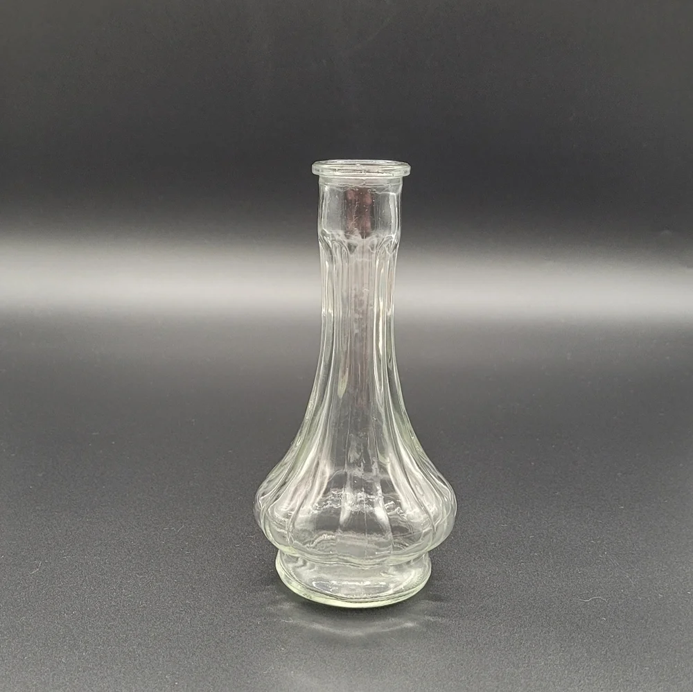 Clear Glass Fluted Shaped Ribbed Flower Vase​​​